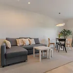 Loft The Pa By Paramount Holidays Адехе